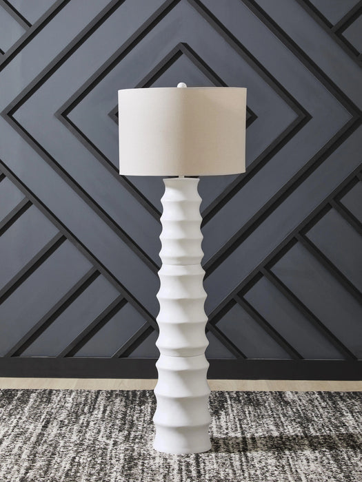 Veraleigh Floor Lamp - Dream Home Furniture & Mattress (Waite Park, MN)