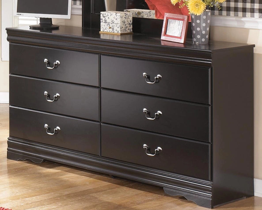 Huey Vineyard Dresser - Dream Home Furniture & Mattress (Waite Park, MN)