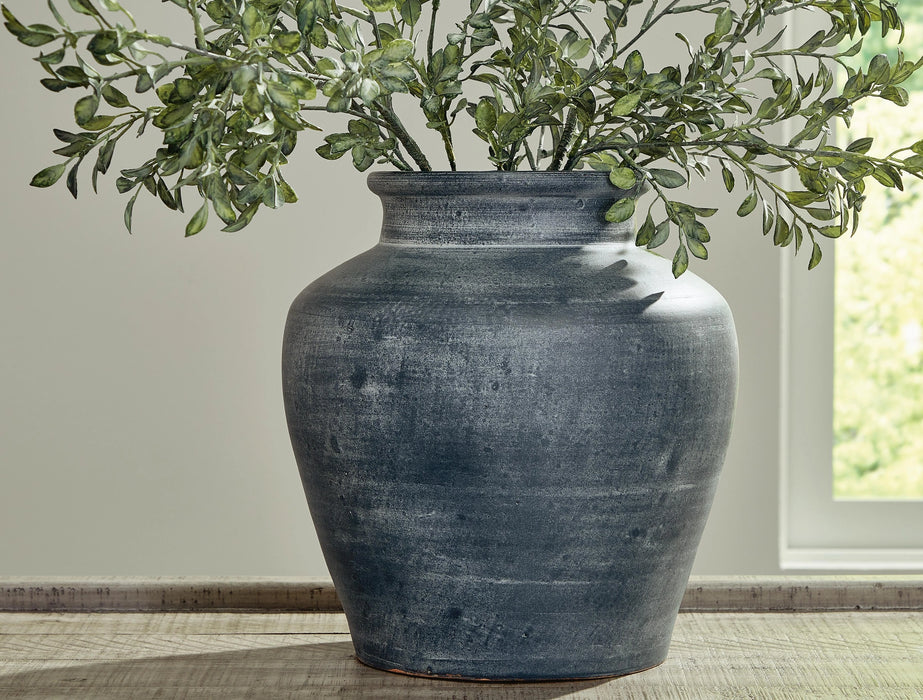 Meadie Vase - Dream Home Furniture & Mattress (Waite Park, MN)
