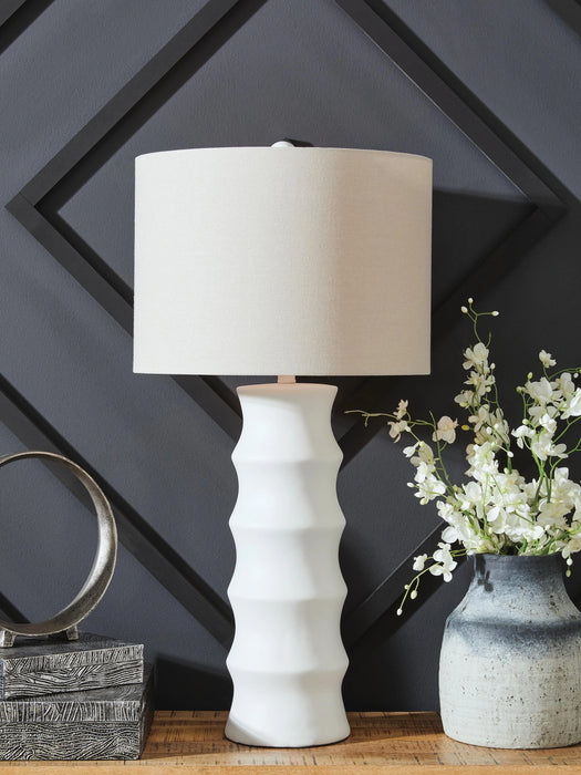 Veraleigh Table Lamp - Dream Home Furniture & Mattress (Waite Park, MN)