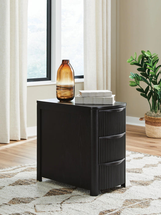 Camdill Chairside End Table - Dream Home Furniture & Mattress (Waite Park, MN)