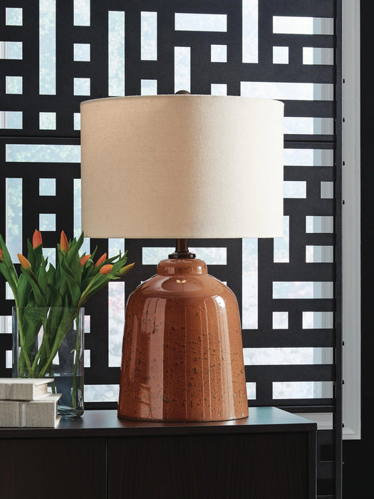 Aaleahya Table Lamp - Dream Home Furniture & Mattress (Waite Park, MN)