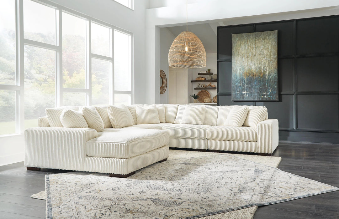 Lindyn Sectional with Chaise - Dream Home Furniture & Mattress (Waite Park, MN)
