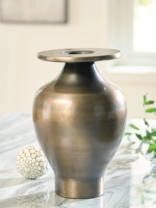 Fedorleigh Vase - Dream Home Furniture & Mattress (Waite Park, MN)