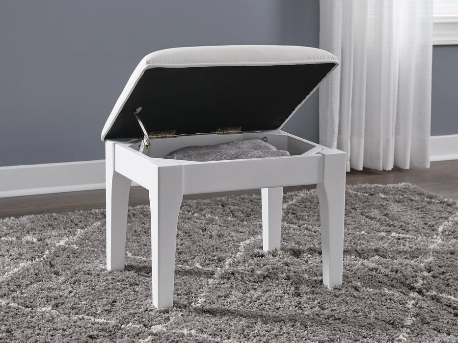 Chalanna Vanity Stool - Dream Home Furniture & Mattress (Waite Park, MN)