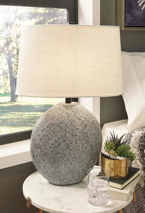 Harif Table Lamp - Dream Home Furniture & Mattress (Waite Park, MN)