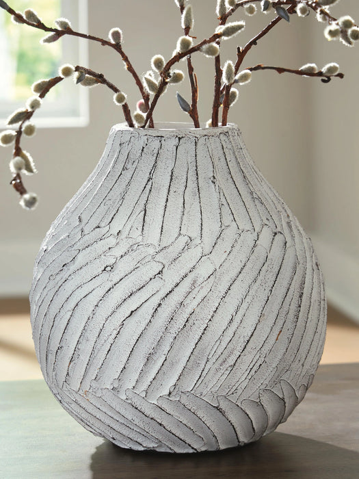 Shelvie Vase - Dream Home Furniture & Mattress (Waite Park, MN)