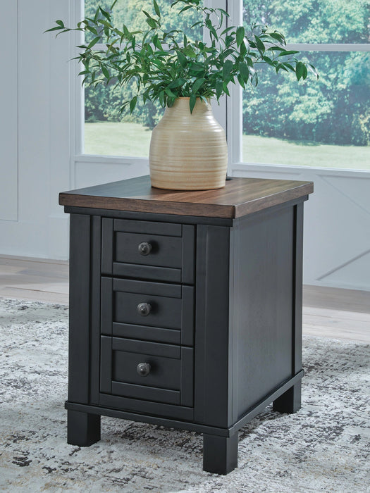 Wildenauer Chairside End Table - Dream Home Furniture & Mattress (Waite Park, MN)