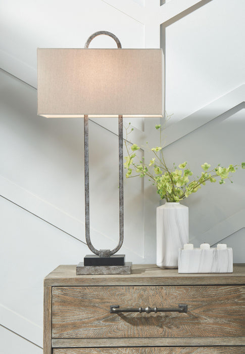 Bennish - Metal Table Lamp