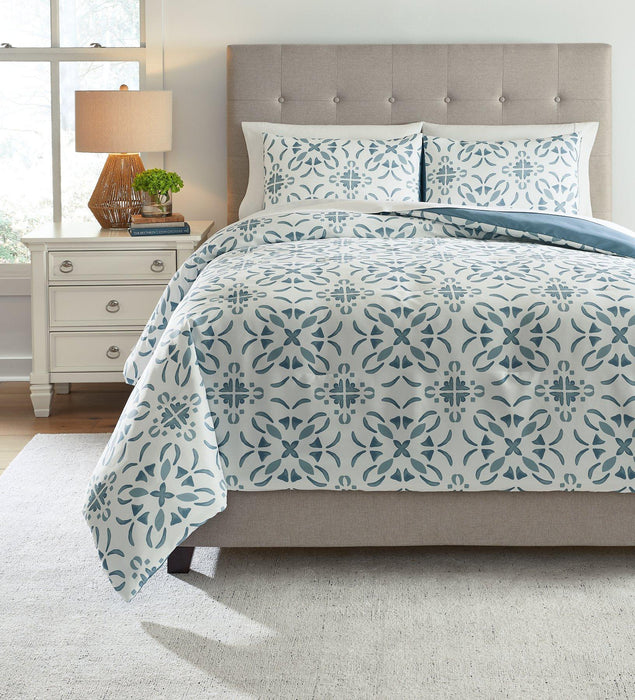 Adason Blue/White Queen Comforter Set