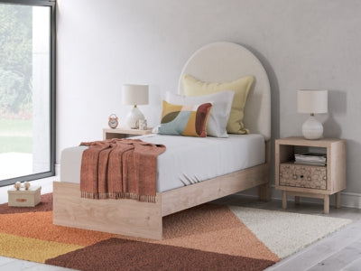 Arloster Upholstered Bed - Dream Home Furniture & Mattress (Waite Park, MN)