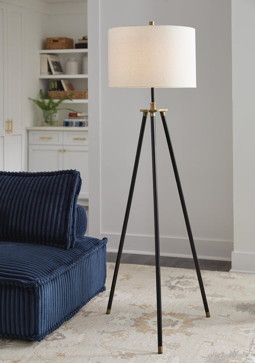 Cashner Floor Lamp - Dream Home Furniture & Mattress (Waite Park, MN)