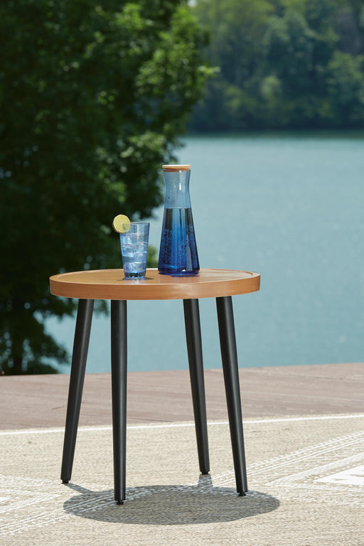 Horizon Hall Outdoor End Table - Dream Home Furniture & Mattress (Waite Park, MN)