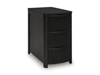 Camdill Chairside End Table - Dream Home Furniture & Mattress (Waite Park, MN)