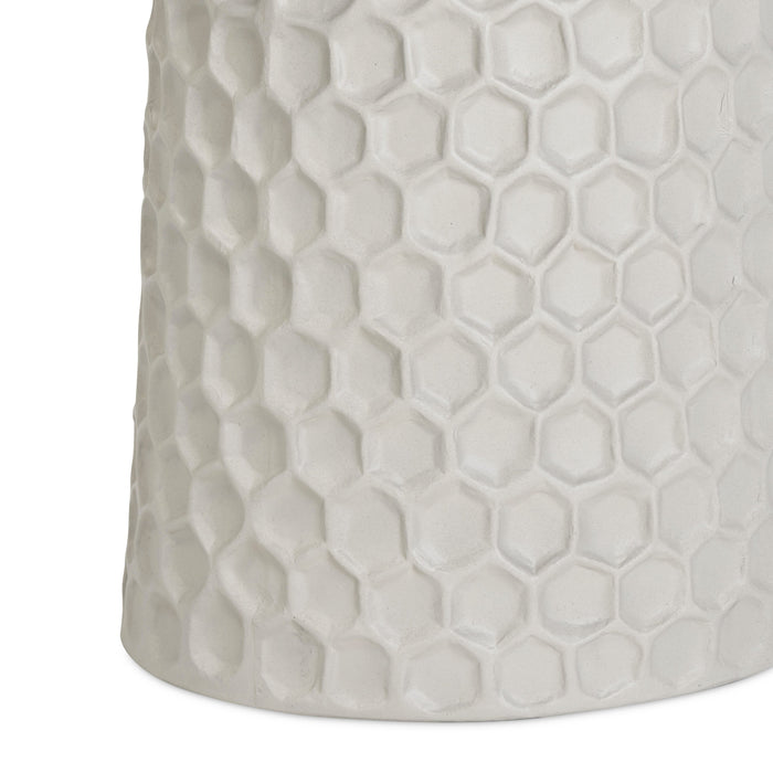 Hessa Indoor/Outdoor Concrete Chiseled Side Table