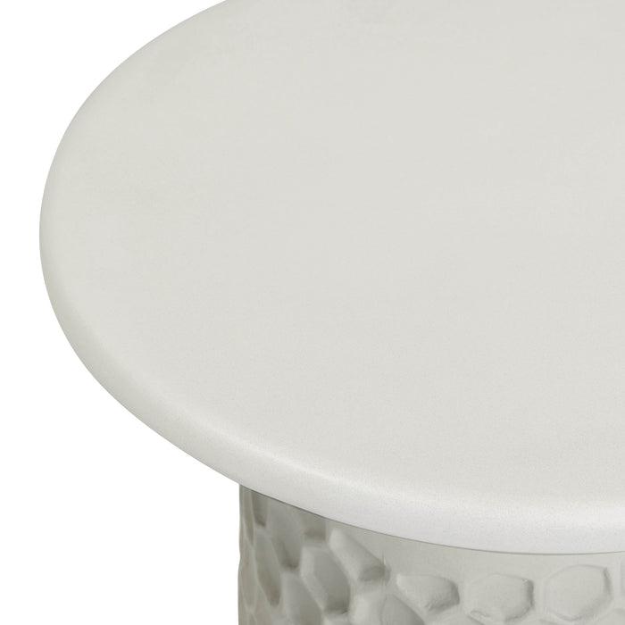 Hessa Indoor/Outdoor Concrete Chiseled Side Table
