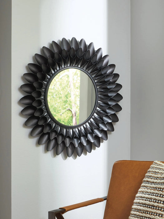 Ryenmour Accent Mirror - Dream Home Furniture & Mattress (Waite Park, MN)