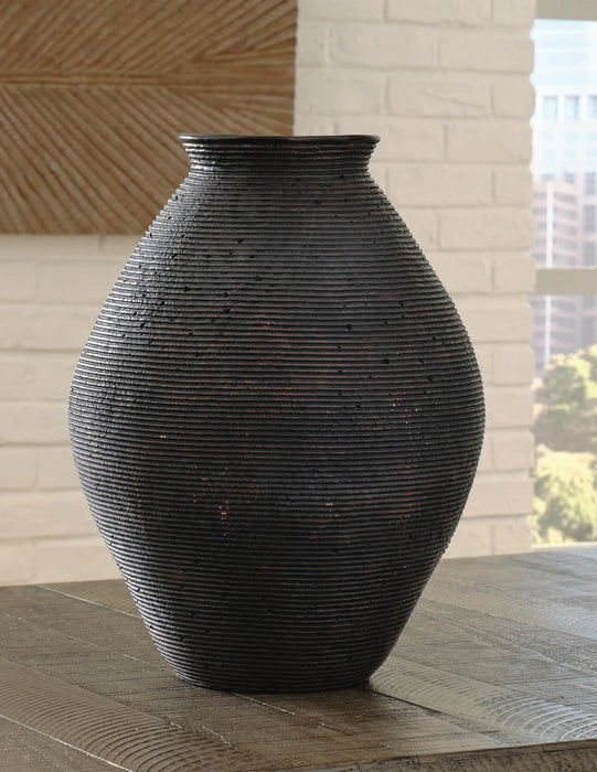 Hannela Vase - Dream Home Furniture & Mattress (Waite Park, MN)